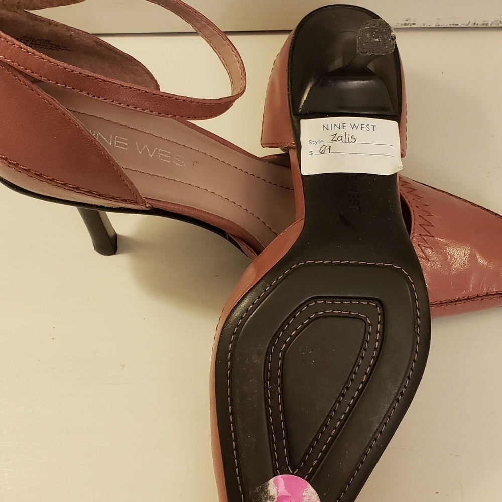 Shoes - Picture 5 of 5